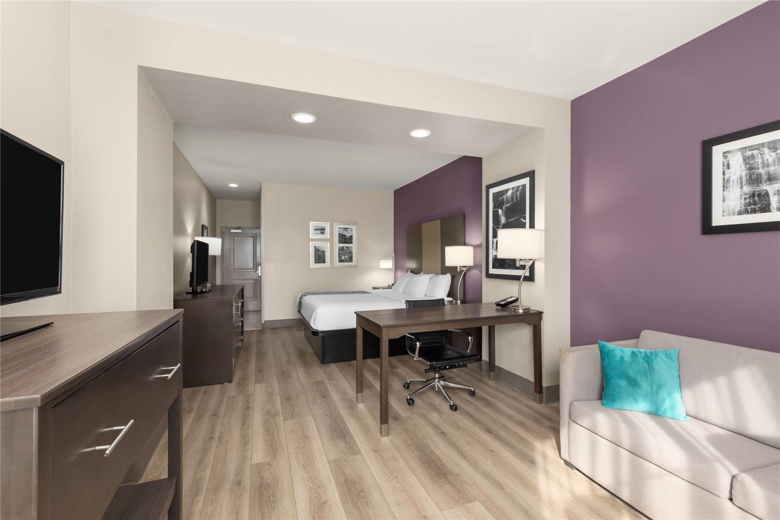 La Quinta Inn Suites By Wyndham Chattanooga Lookout Mtn — Chattanooga
