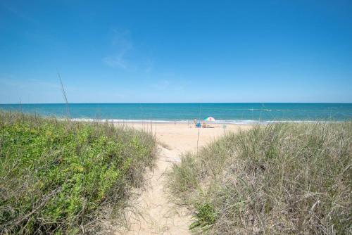 A Shore Thing Southern Shoes Oceanfront Dune Top Deck w Ocean View Pool Hot Tub - photo 46