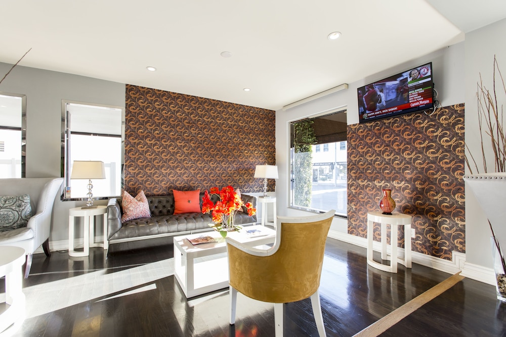 L.A. Sky Boutique Hotel - photo 4