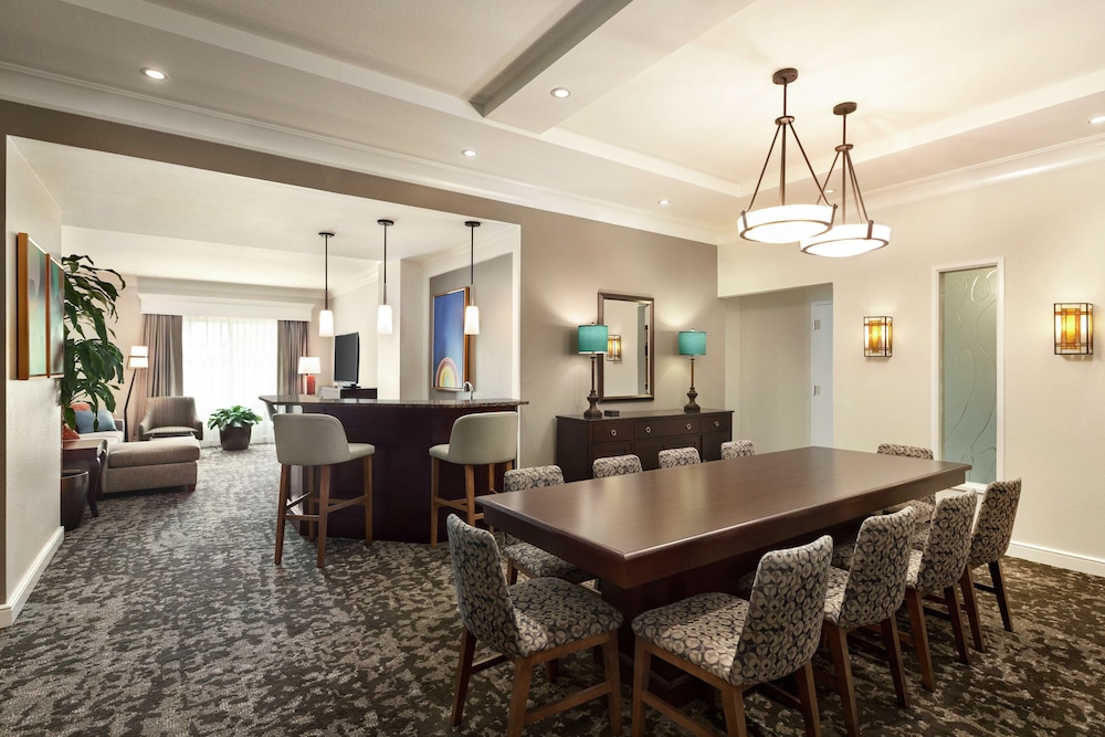 Embassy Suites by Hilton Orlando Lake Buena Vista South - photo 23