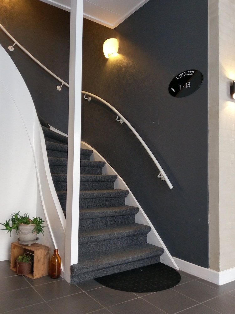 Kanns Hotel — Akirkeby — photo 4