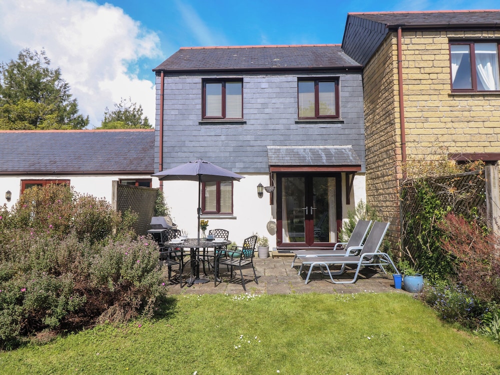 Carrick Cottage — 4-Star Luxury Hotel in Falmouth, United Kingdom