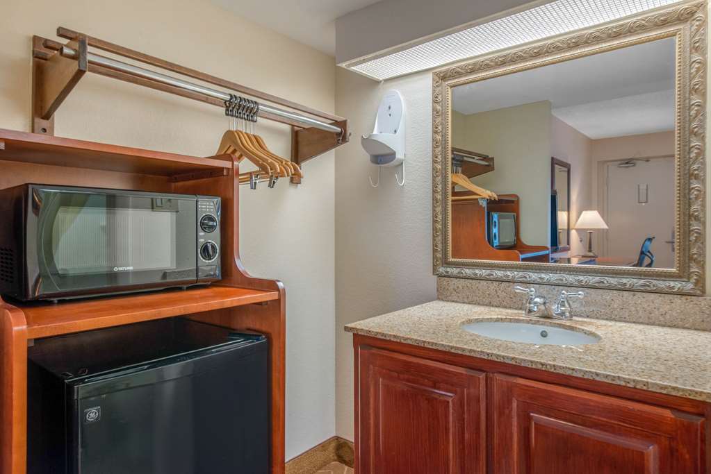 Quality Inn Savannah Historic District - photo 16