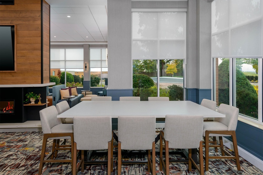 Hilton Garden Inn Buffalo Airport - photo 3