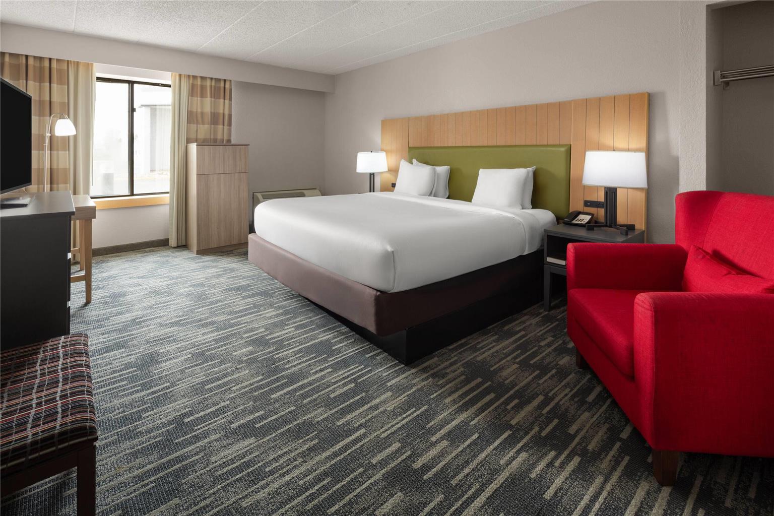 Wingate by Wyndham Lincoln Airport East I 80 - photo 8