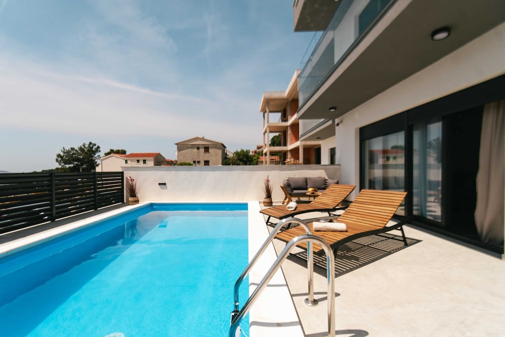 Villa La Ze — 4-Star Luxury Hotel in Rogoznica, Croatia