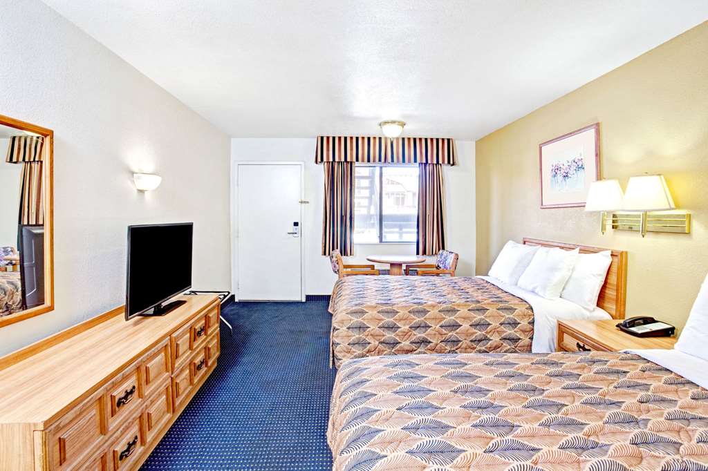 Travelodge by Wyndham Banning CA Near Casino Outlet Mall - photo 9