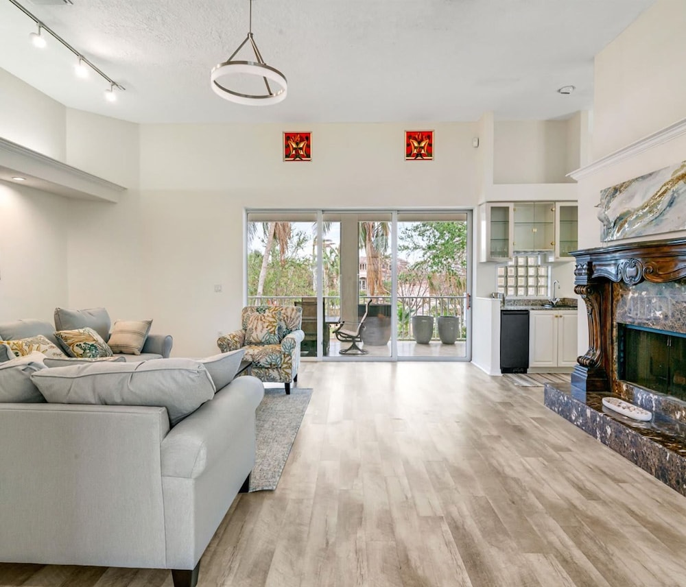 Siesta Key Marvel Pool SPA Deeded Beach Access - photo 74