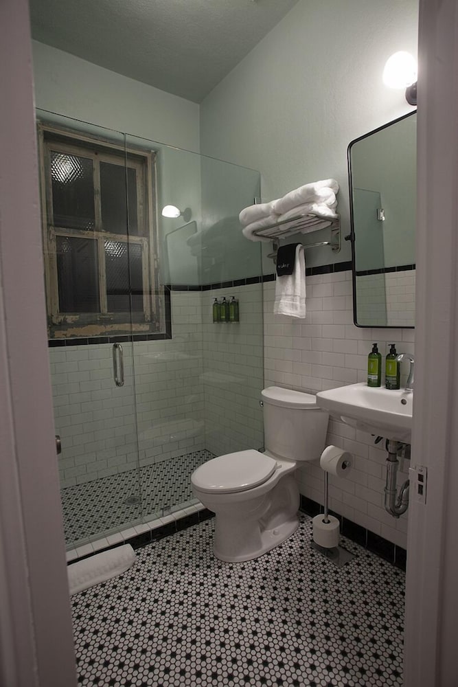 Greyhound Inn - photo 49