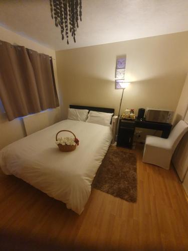 Double size and Single room in Barking in Barking, United Kingdom