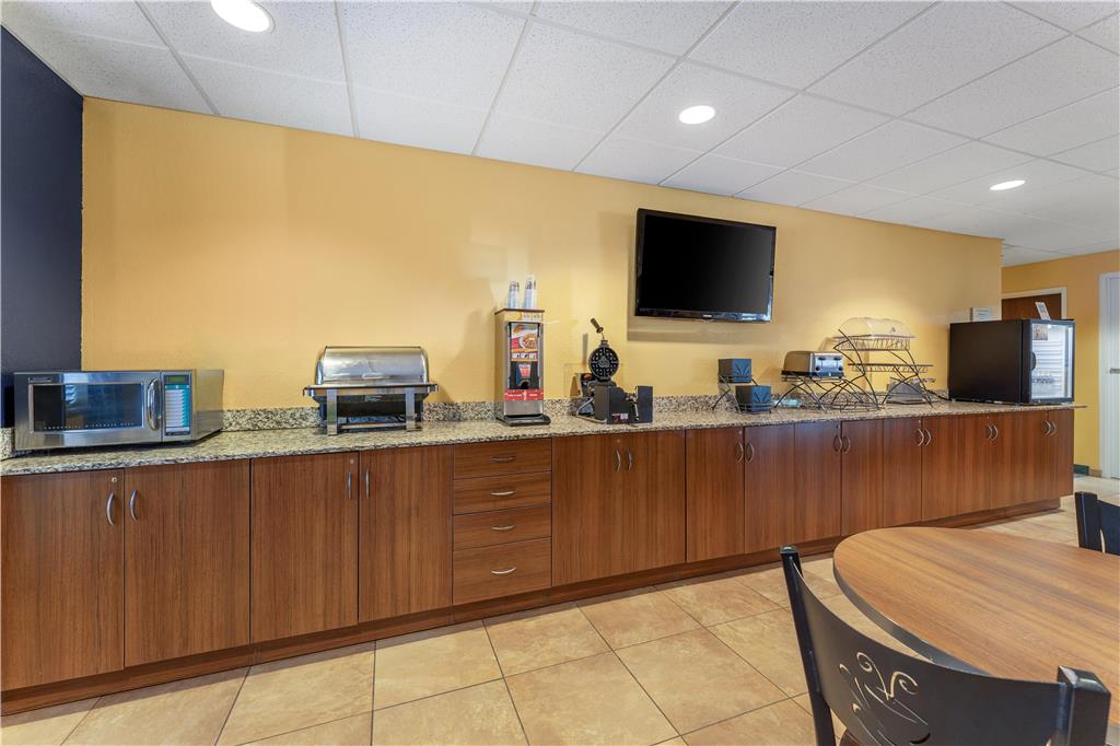 SureStay Plus Hotel by Best Western Keyser - photo 6