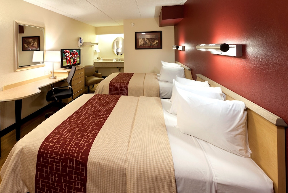 Red Roof Inn Dayton North Airport - photo 13