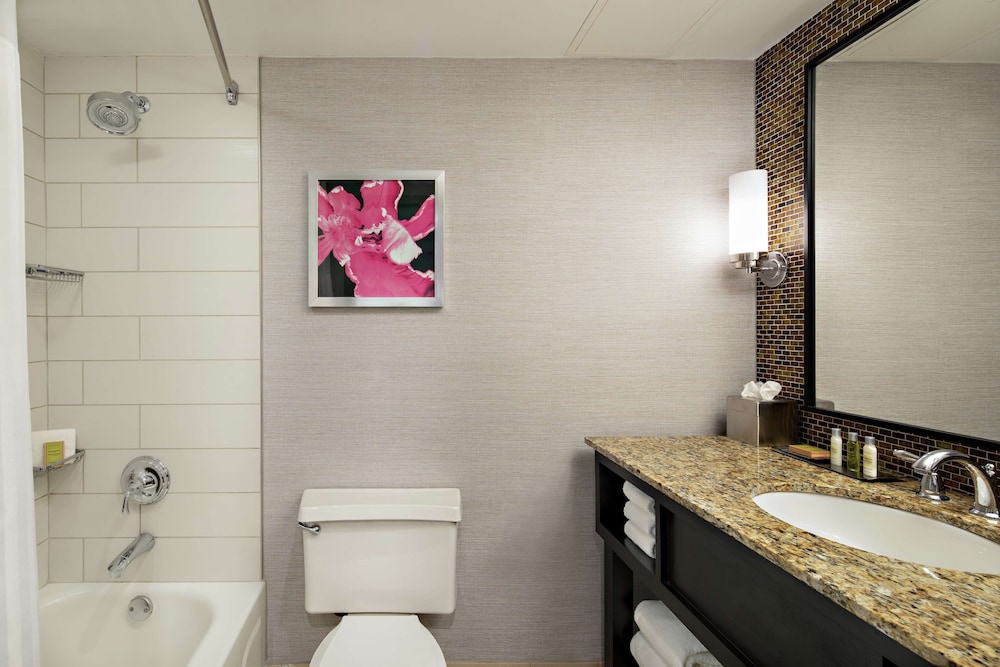 DoubleTree by Hilton Fairfield Hotel & Suites - photo 36