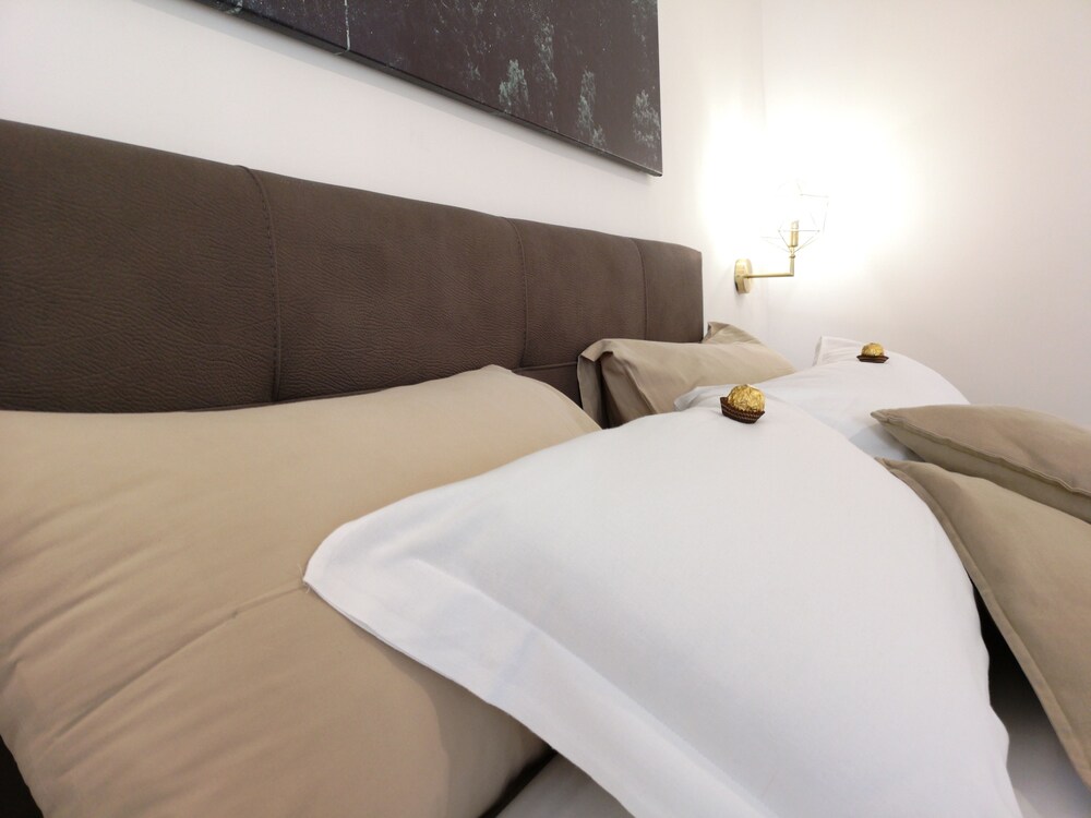 Villa Ettore — 4-Star Luxury Hotel in Pompei, Italy