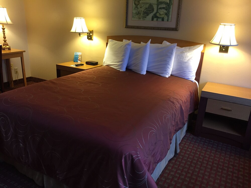 Port Angeles Inn - photo 12