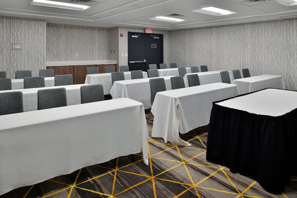 Holiday Inn Hotel & Suites Overland Park Convention Center - photo 65