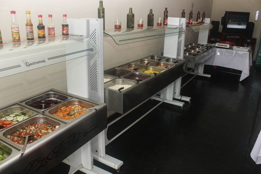 Hotel E Restaurante Martinez — Laranjal Paulista