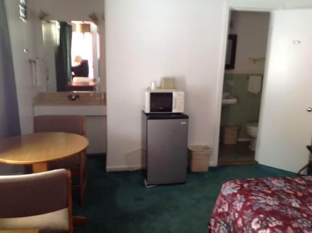 Sun 'N Snow Hotel - photo 16