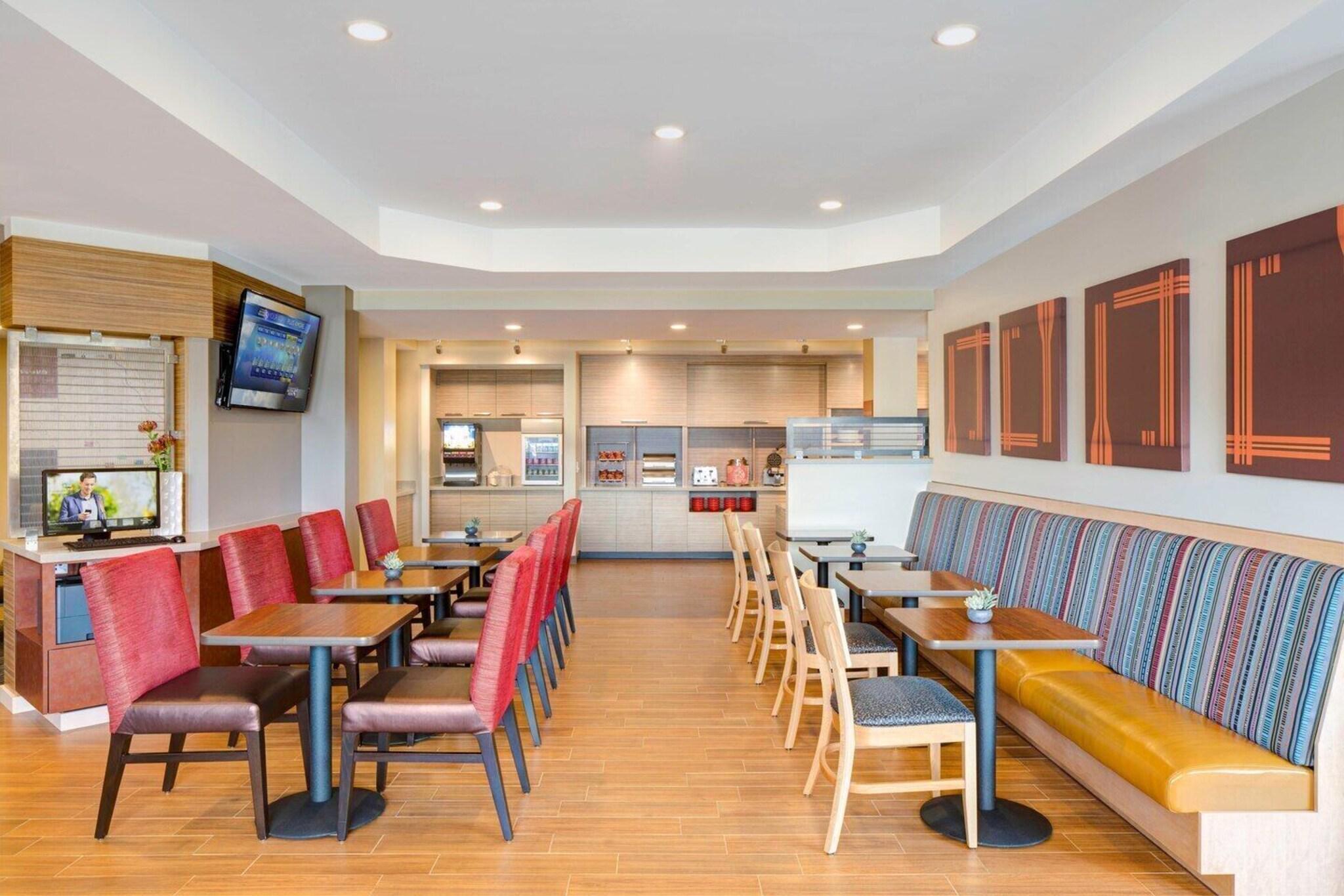 TownePlace Suites by Marriott Houston Baytown - photo 20