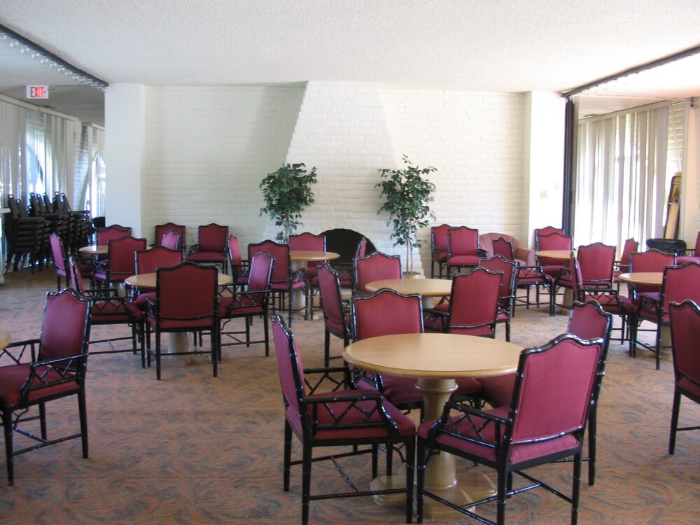 Heritage Inn Express Roseville - photo 19