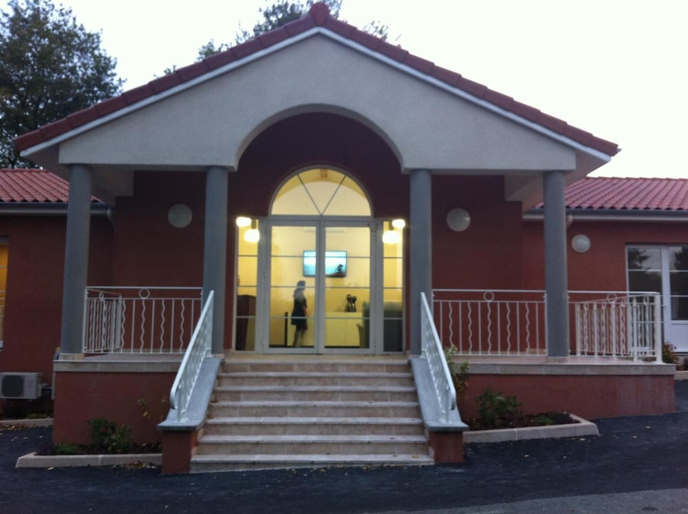 Hostellerie Del Matin Calme — hotel in Montbrison