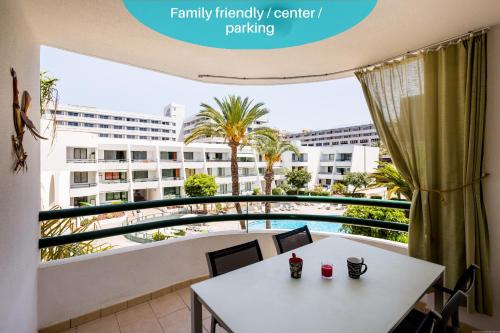 Go2tenerife Appart Nido Famille Piscine & Plage — 4-Star Luxury Hotel in Playa De Las Americas, Spain