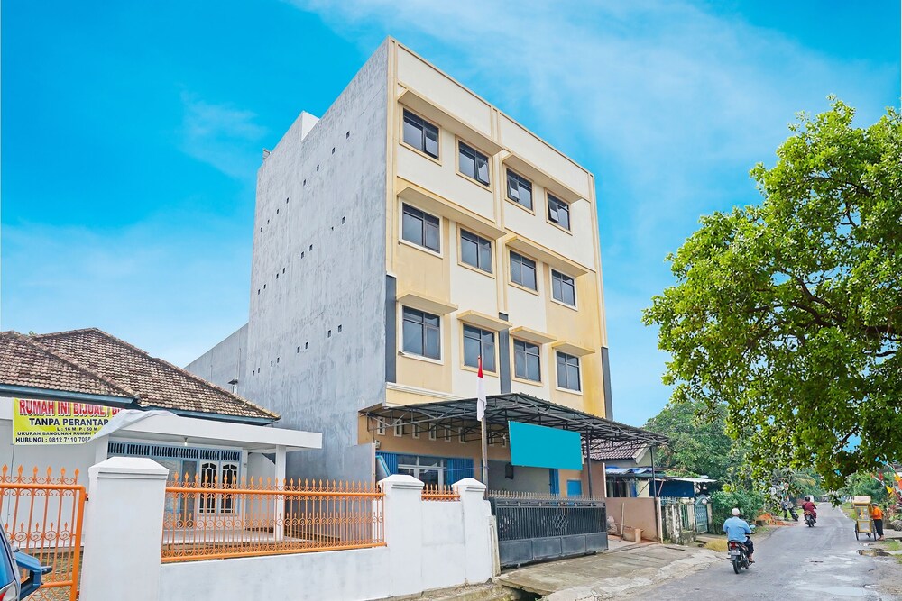 Hotel O Kost Bangau Syariah — hotel in Prabumulih