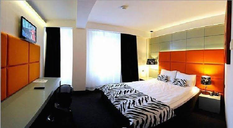 Plaza V Executive Hotel — Targu-Mures — photo 2