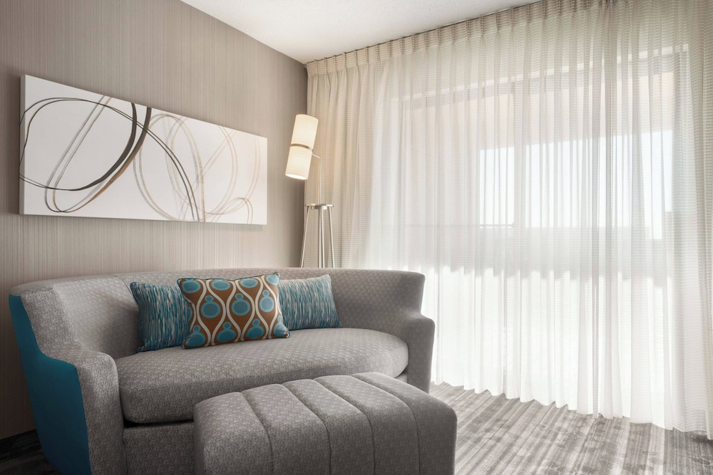 Courtyard by Marriott Chicago Bloomingdale - photo 13