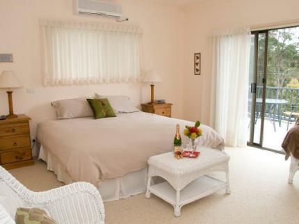 Batemans Bay Manor Bed Breakfast