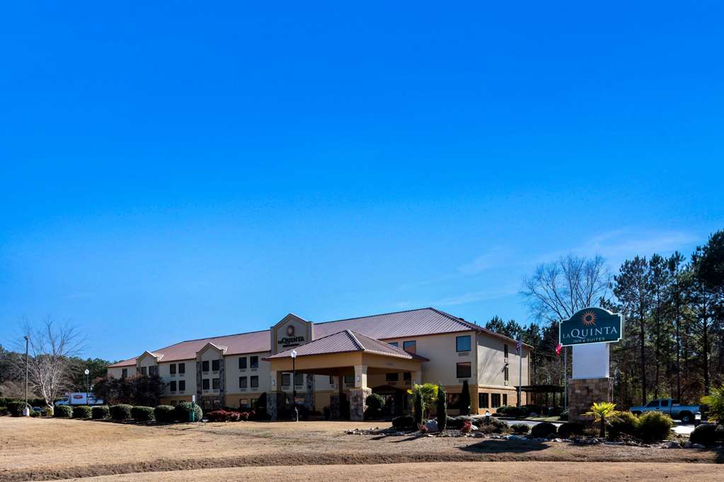 La Quinta Inn & Suites by Wyndham LaGrange I 85 - photo 2