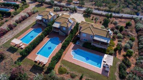 Navarone Villas — 4-Star Luxury Hotel in Petrochori, Greece