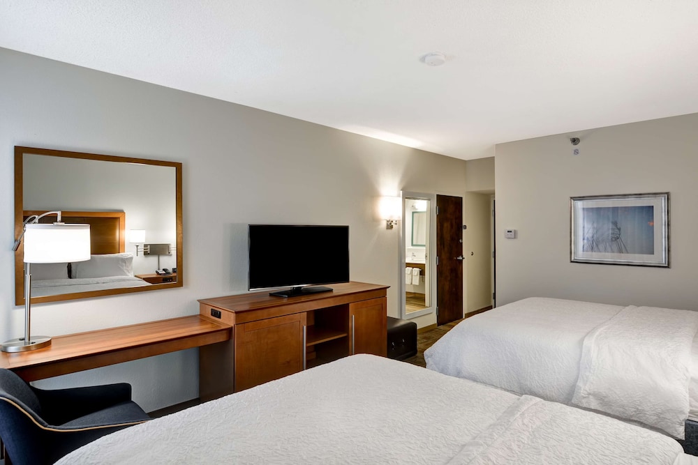 Hampton Inn State College - photo 10