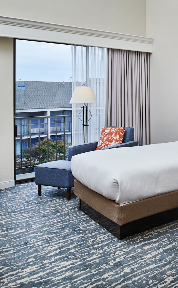 DoubleTree by Hilton Hotel Berkeley Marina - photo 38
