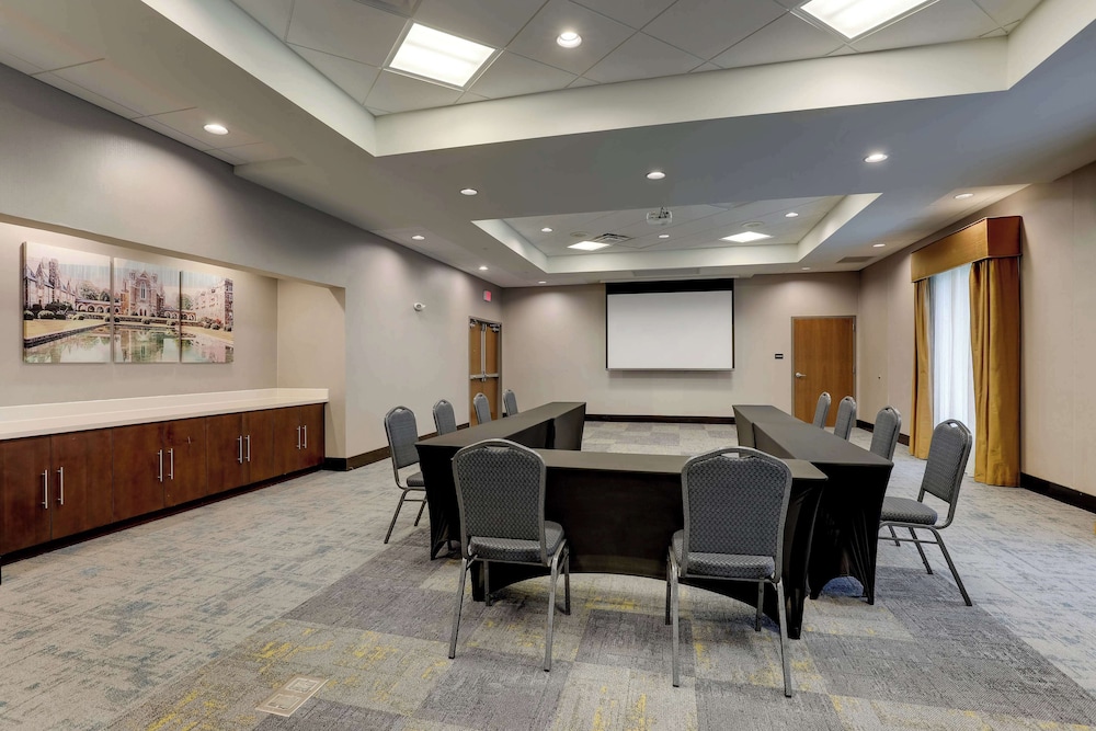 Hampton Inn & Suites Rome - photo 51