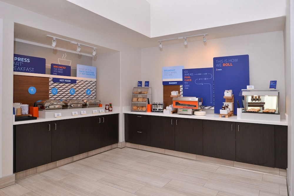 Holiday Inn Express Stockton Southeast by IHG - photo 30