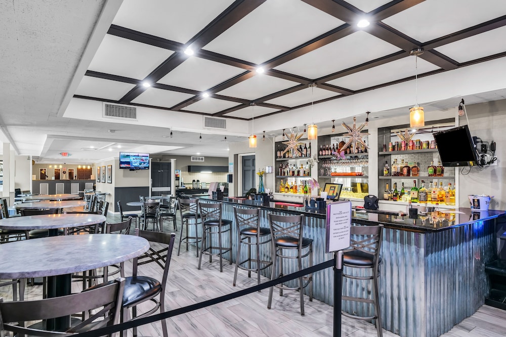 Eastlake Suites Hotel & Conference Center By OYO Urbana - photo 125