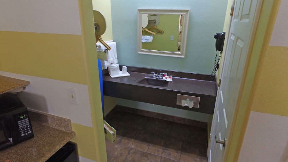 Ramada by Wyndham & Suites South Padre Island - photo 10
