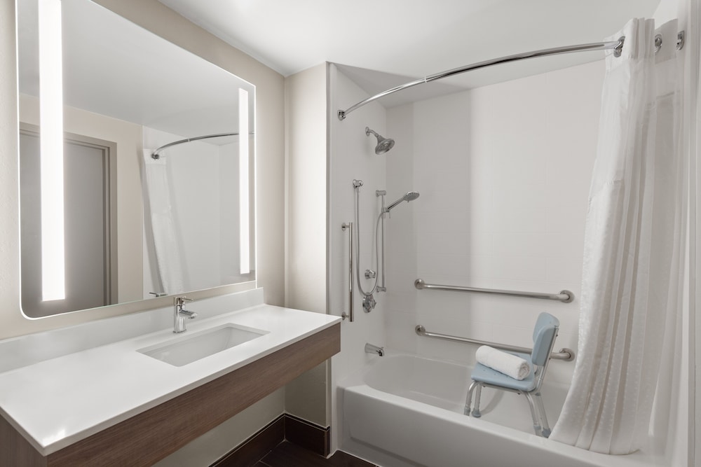 Holiday Inn Express Hotel & Suites Danbury I 84 by IHG - photo 34