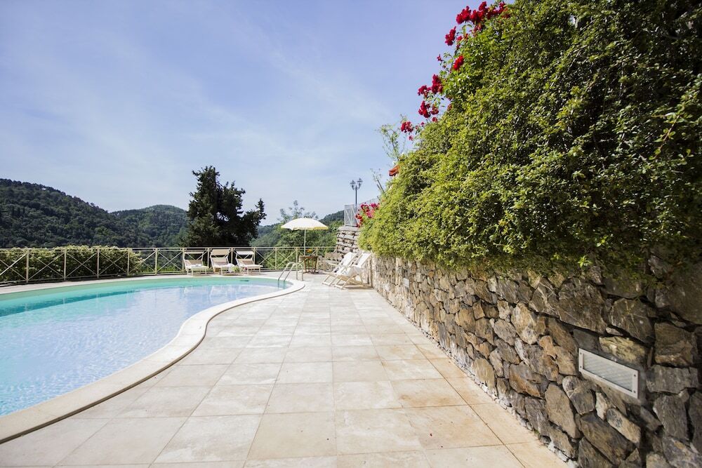 Casolare Dei Colli — 4-Star Luxury Hotel in Camaiore, Italy