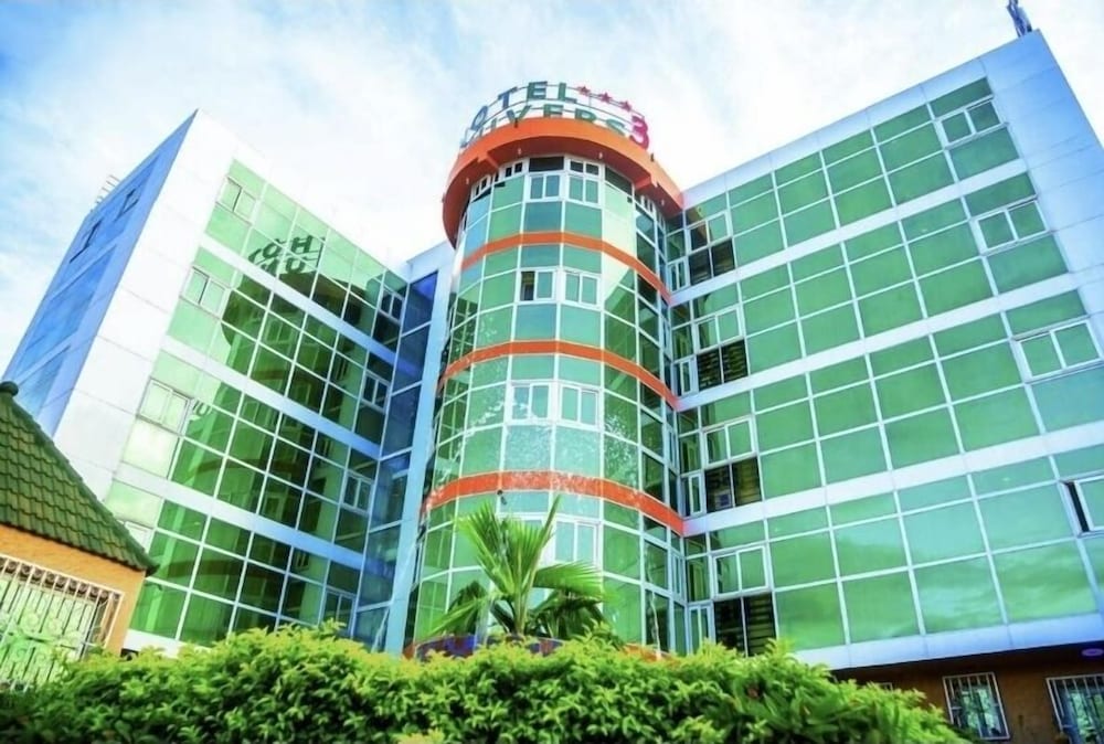 Hôtel Univers 3 Aéroport Luxe in Niamey, Niger