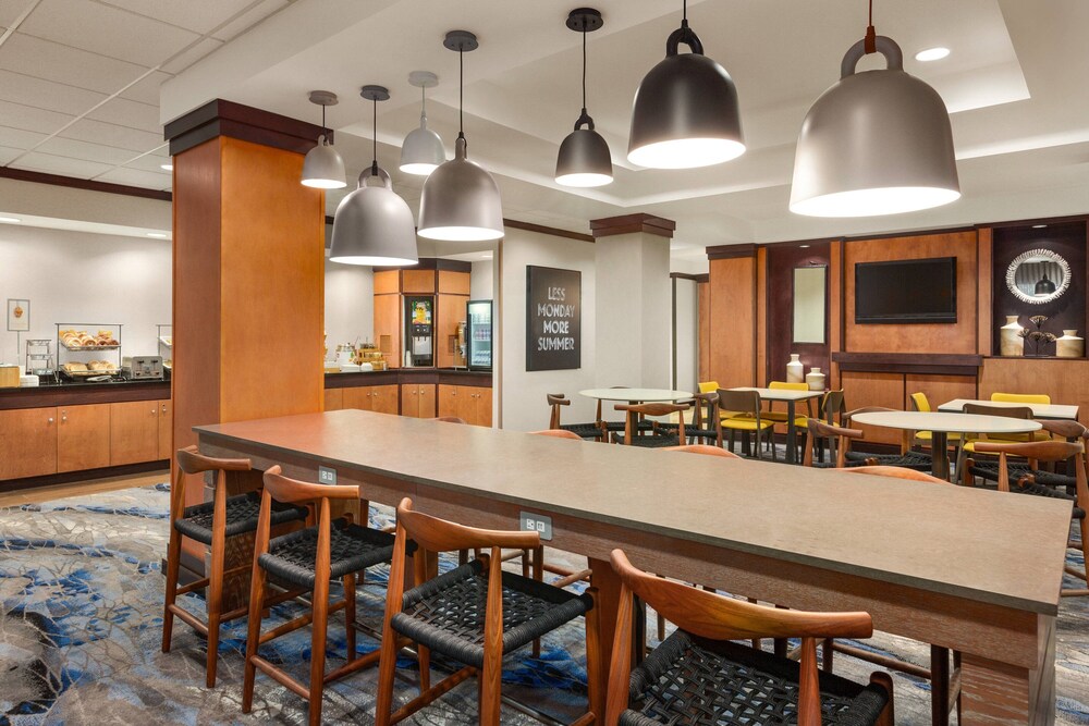 Fairfield Inn & Suites Jacksonville West Chaffee Point - photo 29