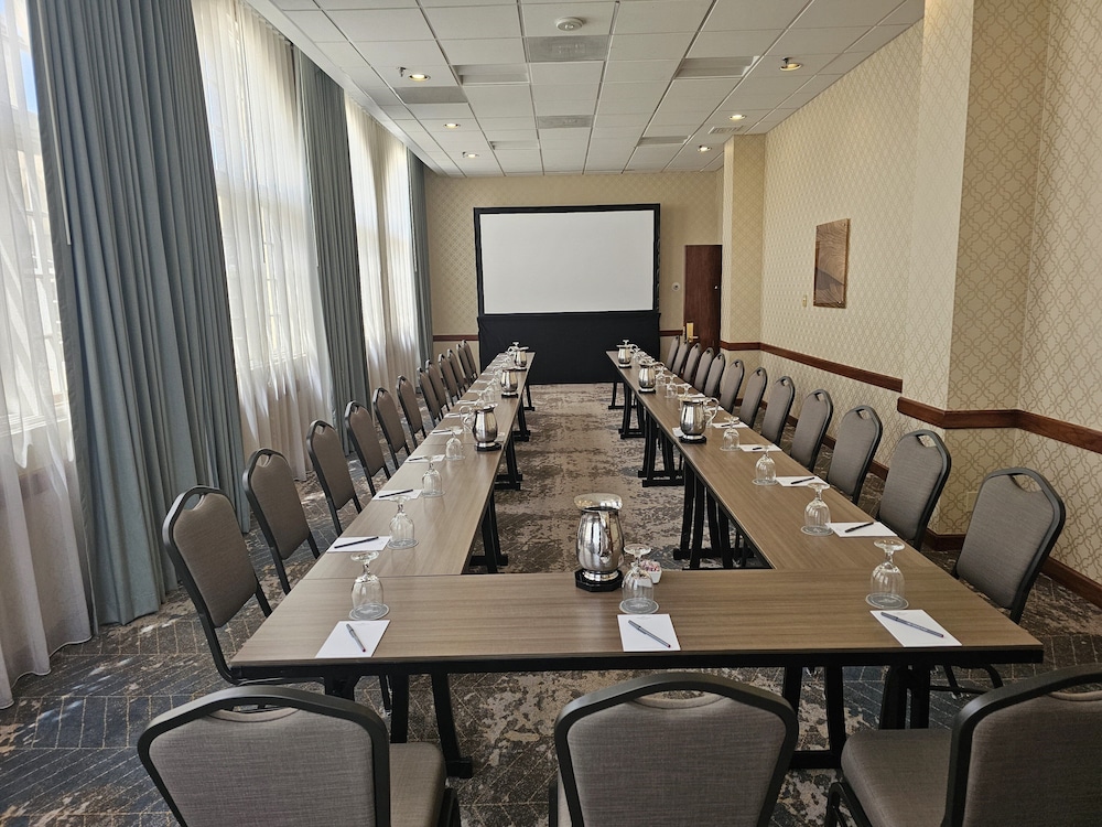 Crowne Plaza Phoenix Chandler Golf Resort by IHG - photo 97