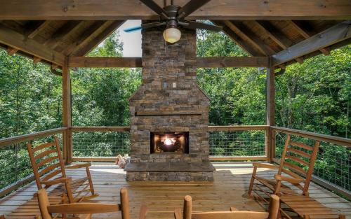 Rustic Timber - carbon neutral hotel in Sevierville