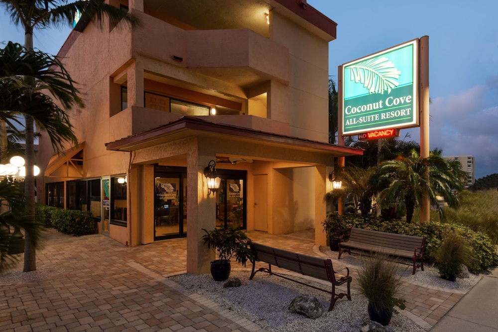 Coconut Cove All Suite Hotel - photo 29