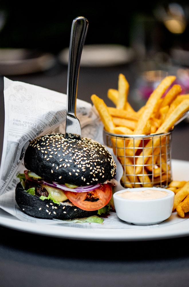 מזון ומשקאות