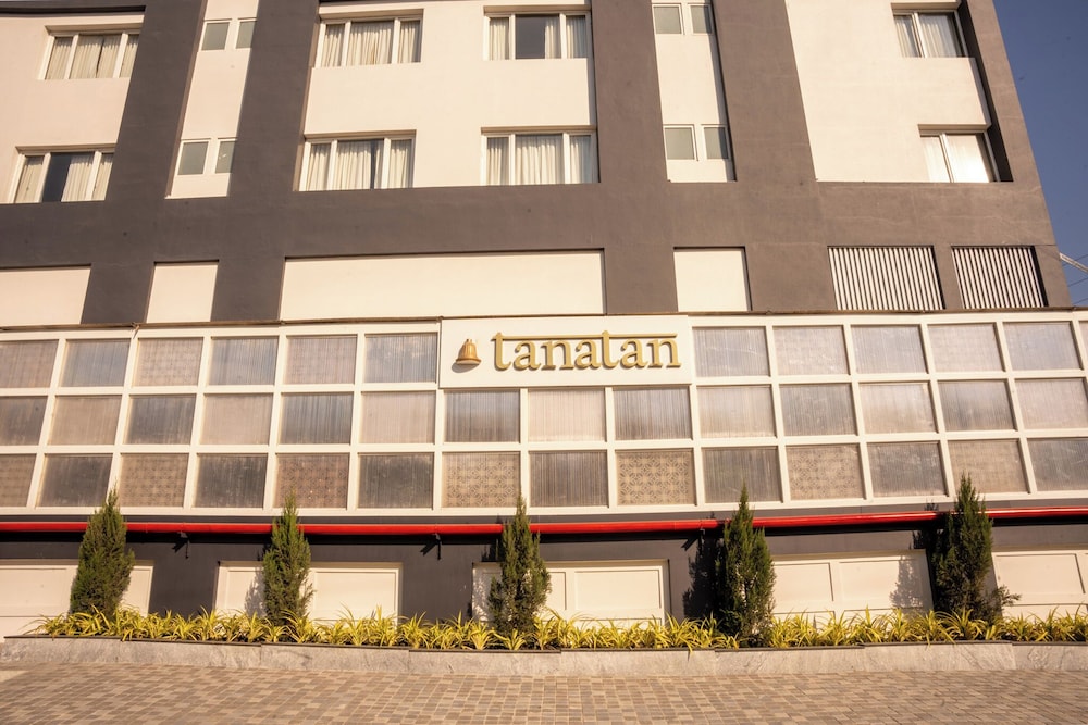 Ramee Tarang Hotel Indore - carbon neutral hotel in Indore