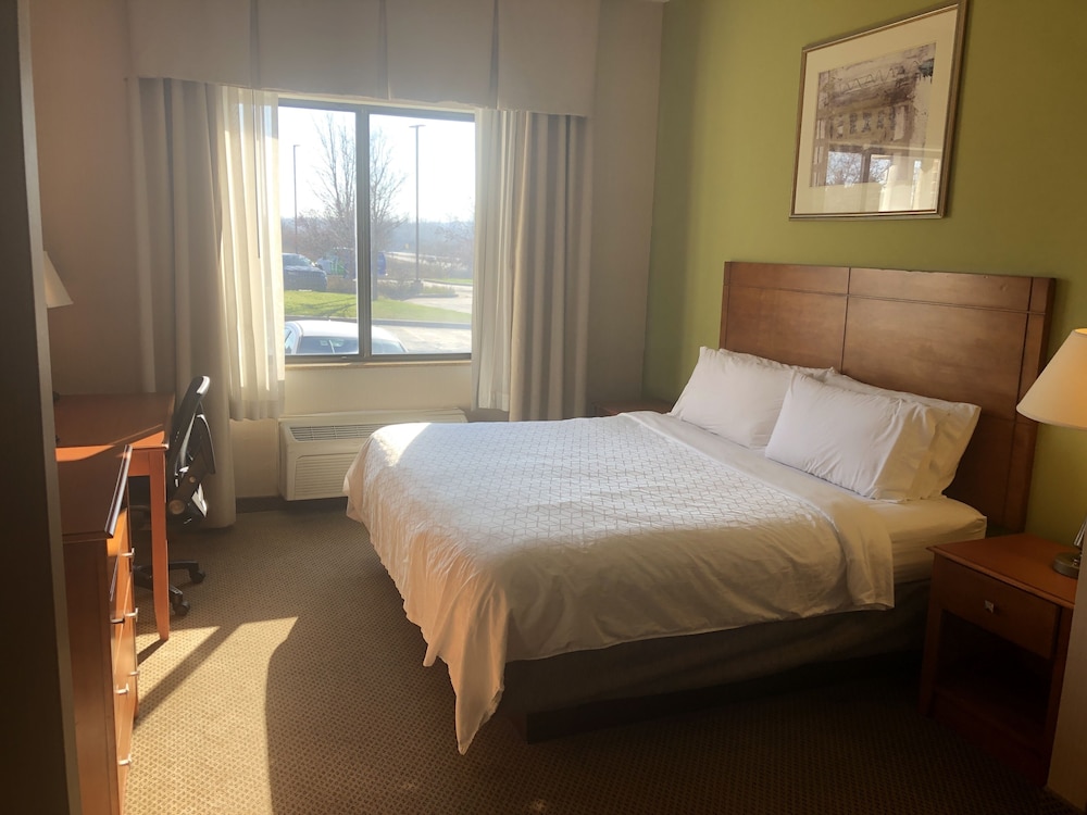Holiday Inn Express Hotel & Suites Lansing Dimondale by IHG - photo 29