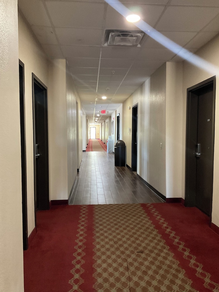 Yorktown Inn And Suites - photo 100