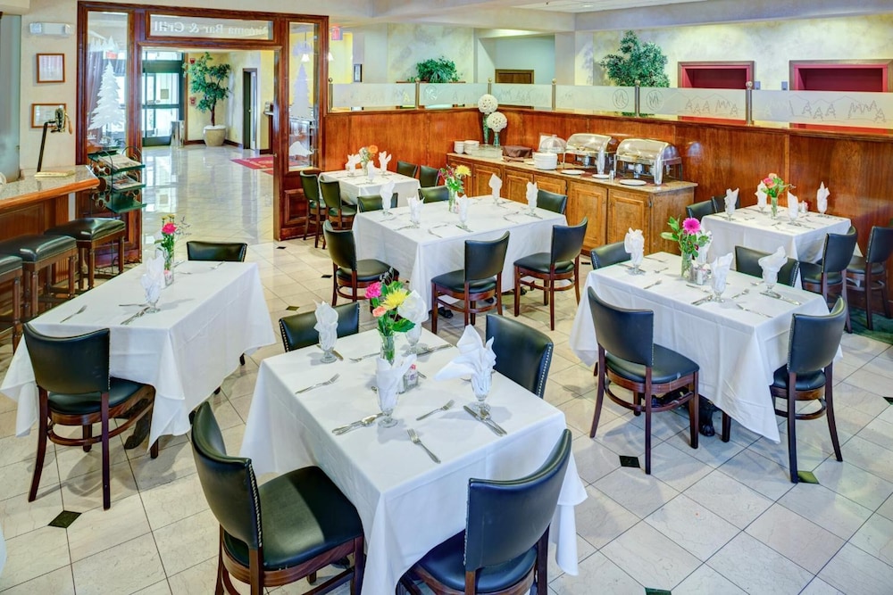 Lake Natoma Inn - photo 16
